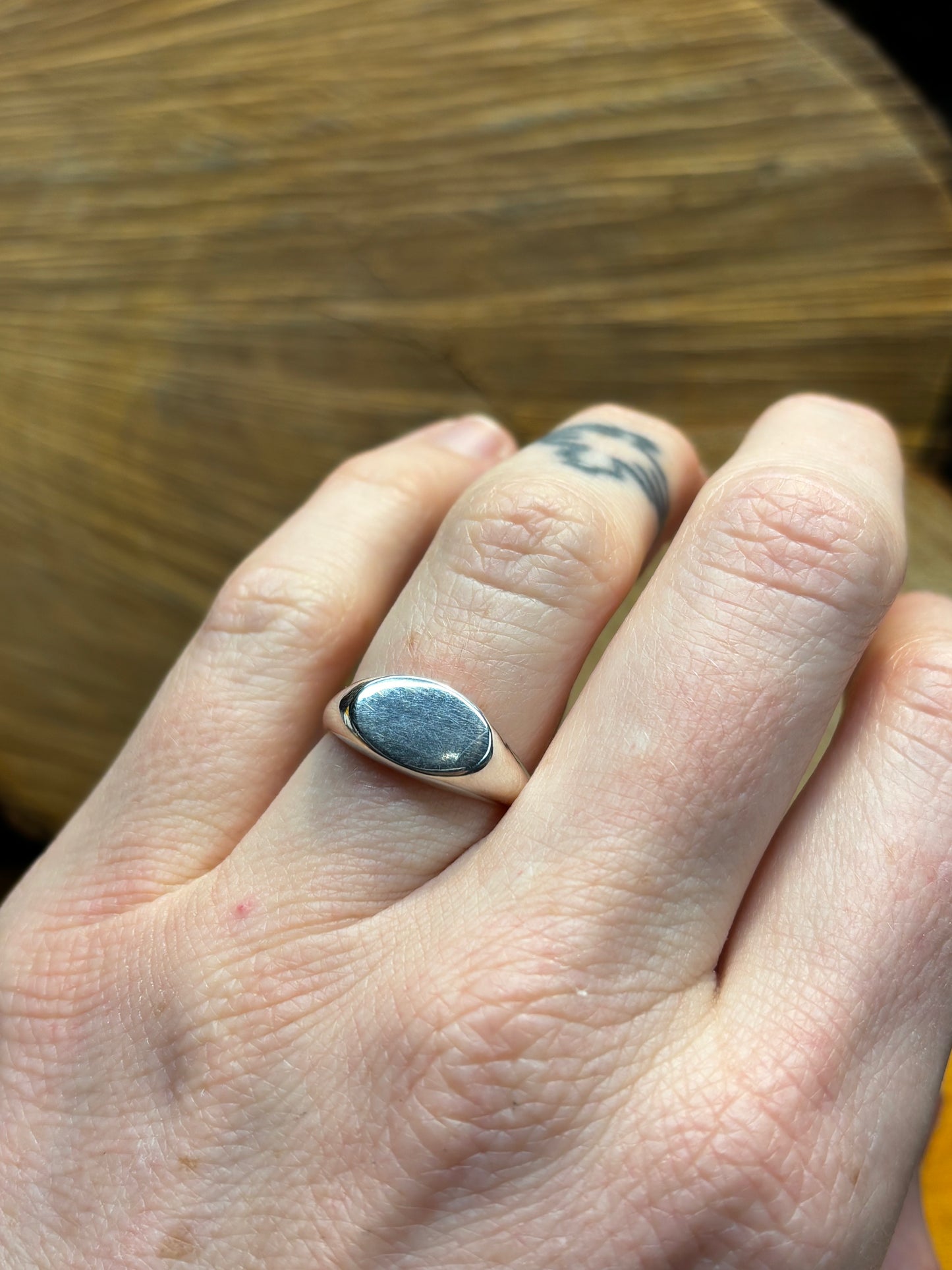 Dainty Signet